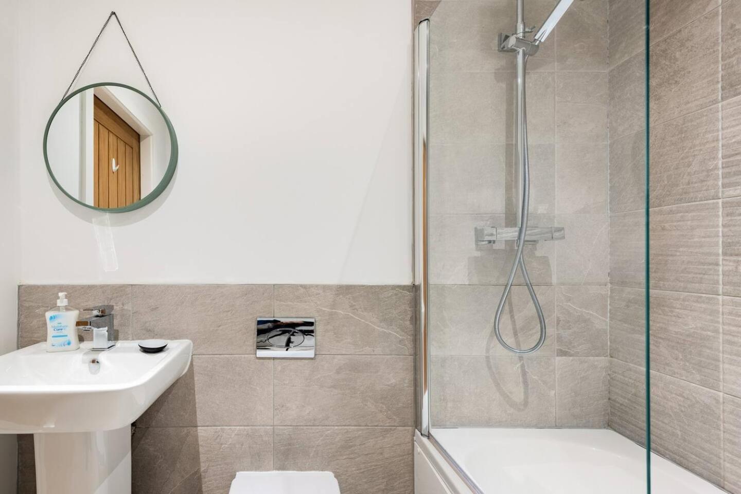 Luxurious 3-Bed Penthouse In Sheffield Apartment Handsworth Exterior photo